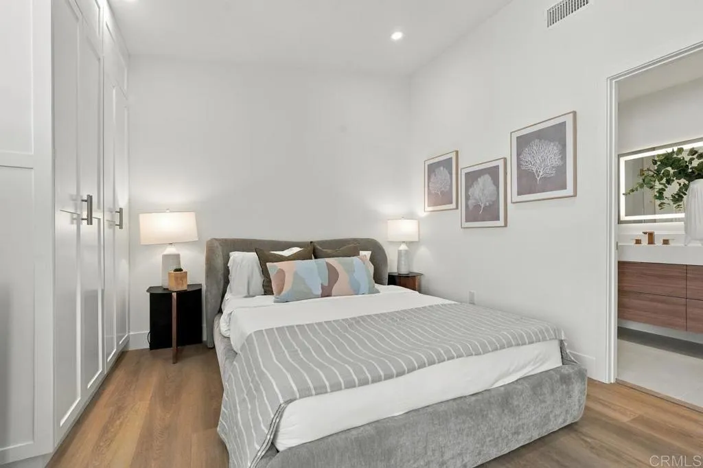 https://cdn.realtyfeed.com/cdn/127/307102856/42bd75d3f7f2de01cc02fceae23e3afb.webp