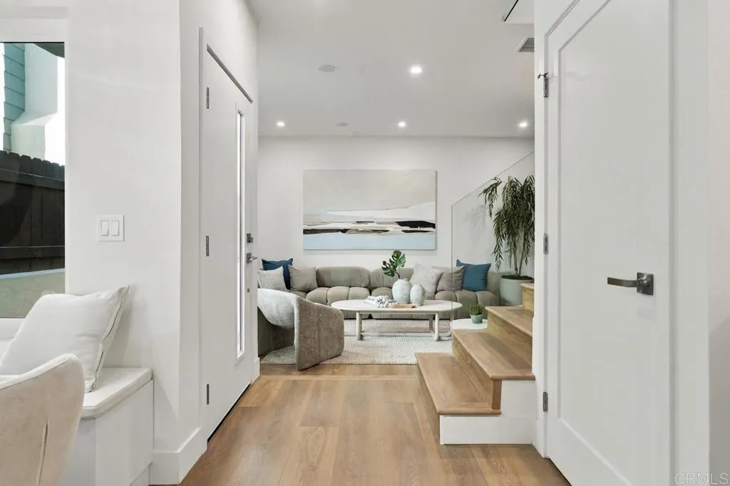 https://cdn.realtyfeed.com/cdn/127/307102856/42fe32468cd0899b795fbd9c2b359134.webp