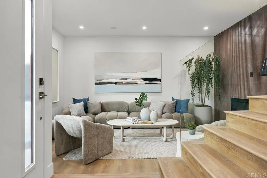https://cdn.realtyfeed.com/cdn/127/307102856/59c5ebcd661b89cfcee374402b6732e3.webp