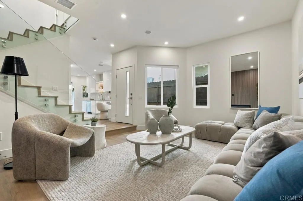 https://cdn.realtyfeed.com/cdn/127/307102856/5df4af13009a57b81c3468dcfde0ac25.webp