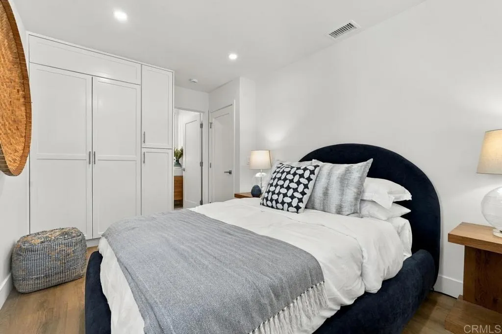 https://cdn.realtyfeed.com/cdn/127/307102856/86661f8cbc69423778e0c0bfef9368a8.webp