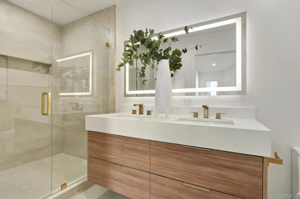 https://cdn.realtyfeed.com/cdn/127/307102856/8c4e28f4e6eea1a647b4b77786e31036.webp