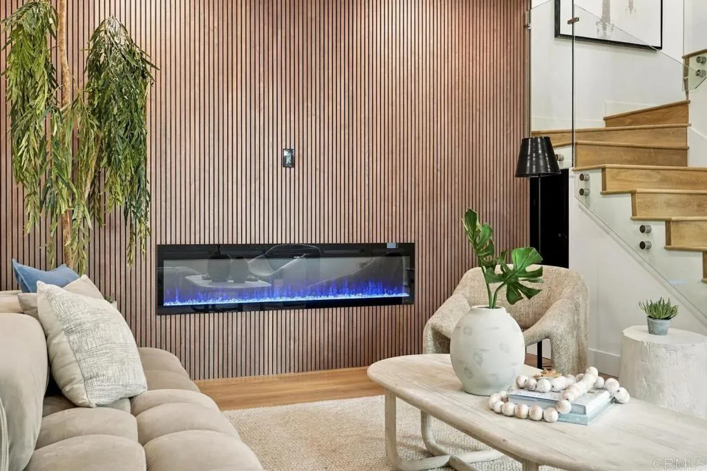 https://cdn.realtyfeed.com/cdn/127/307102856/aa8f2519e914149f00fed2f11b824c7b.webp