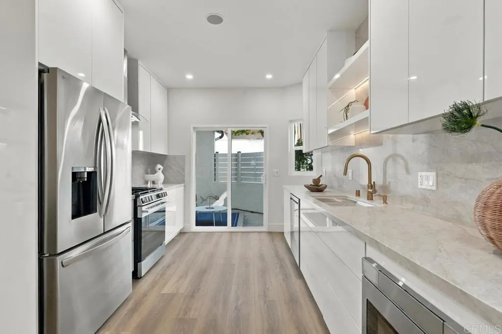 https://cdn.realtyfeed.com/cdn/127/307102856/c18e8edbabe573f86db23b7abd48bbd1.webp