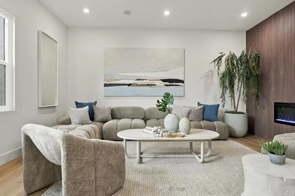 https://cdn.realtyfeed.com/cdn/127/307102856/d6dbe1db01e114355313cbd4ccf44fa0.webp