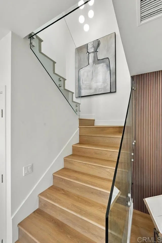 https://cdn.realtyfeed.com/cdn/127/307102857/4fffbfc78bed5367be08375385810e9f.webp