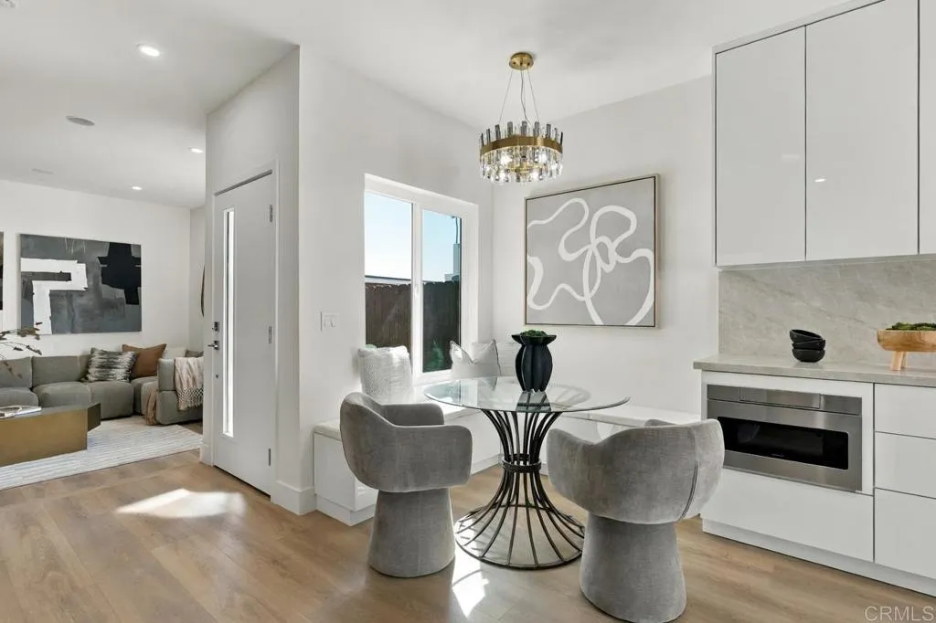 https://cdn.realtyfeed.com/cdn/127/307102857/601c6004bac38bbb1fb0ec27bb23801f.webp
