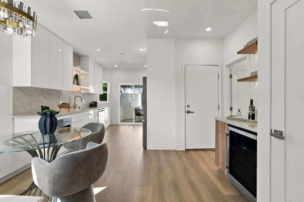 https://cdn.realtyfeed.com/cdn/127/307102857/82eab442db2c000304942d7e1f7a99f0.webp