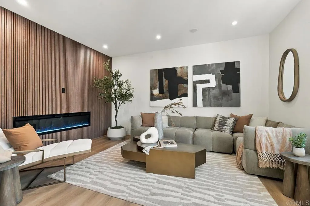 https://cdn.realtyfeed.com/cdn/127/307102857/935b16bede3e493de4a8073bd694eb9d.webp