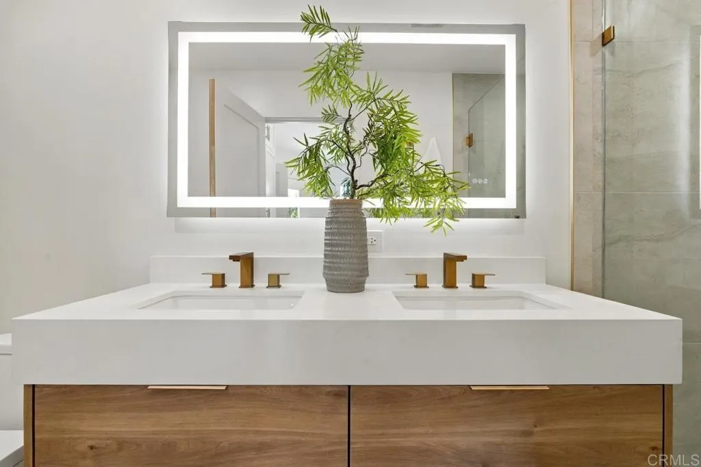 https://cdn.realtyfeed.com/cdn/127/307102857/a41f063d580cce26b7d6efbcaf7dde51.webp
