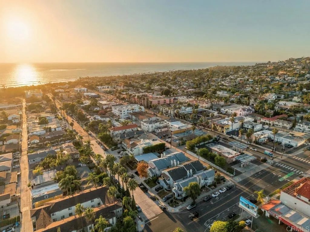 https://cdn.realtyfeed.com/cdn/127/307102857/b9ecd5b5fa3dcc745ca6598b23bd0916.webp