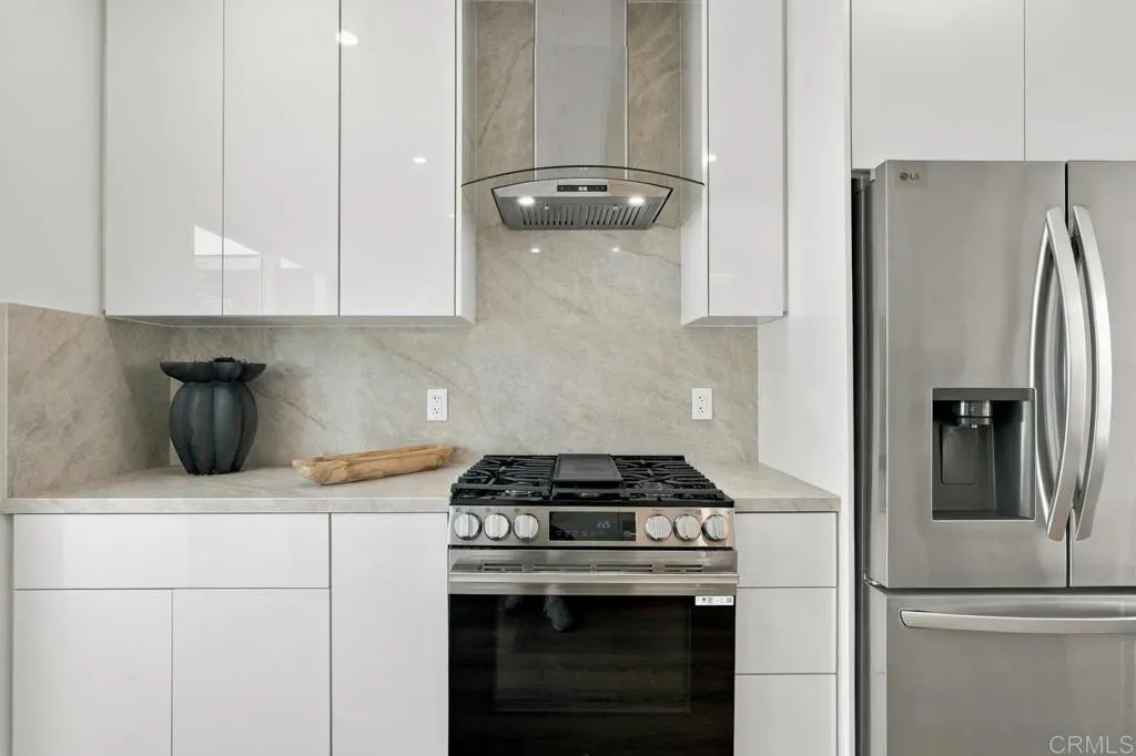 https://cdn.realtyfeed.com/cdn/127/307102857/bab85c9580139ca41b86ea60f03dfb4b.webp