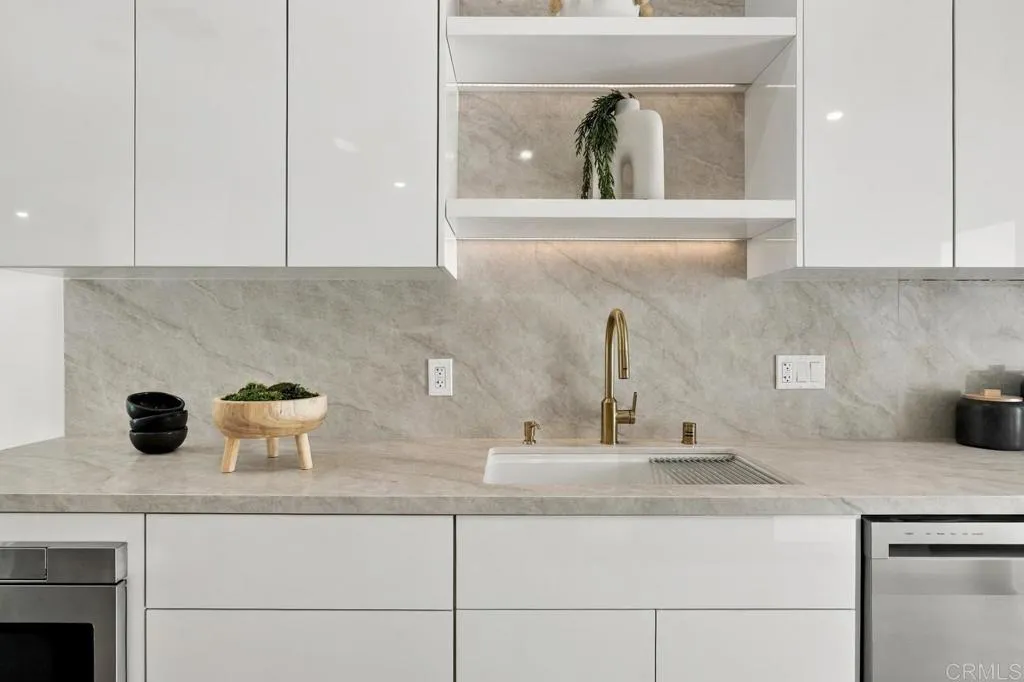 https://cdn.realtyfeed.com/cdn/127/307102857/eb34d86fe0f5ed032bdae7e0b5039416.webp