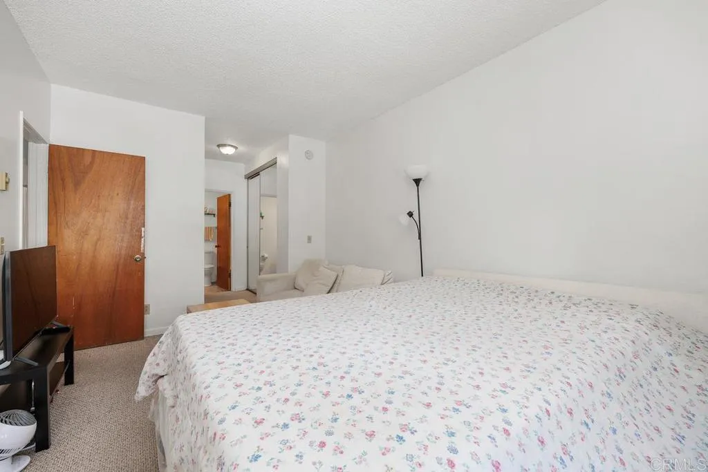 8332 Regents Road, #2F, San Diego, CA 92122 8332 Regents Road, #2F, San Diego, CA 92122
