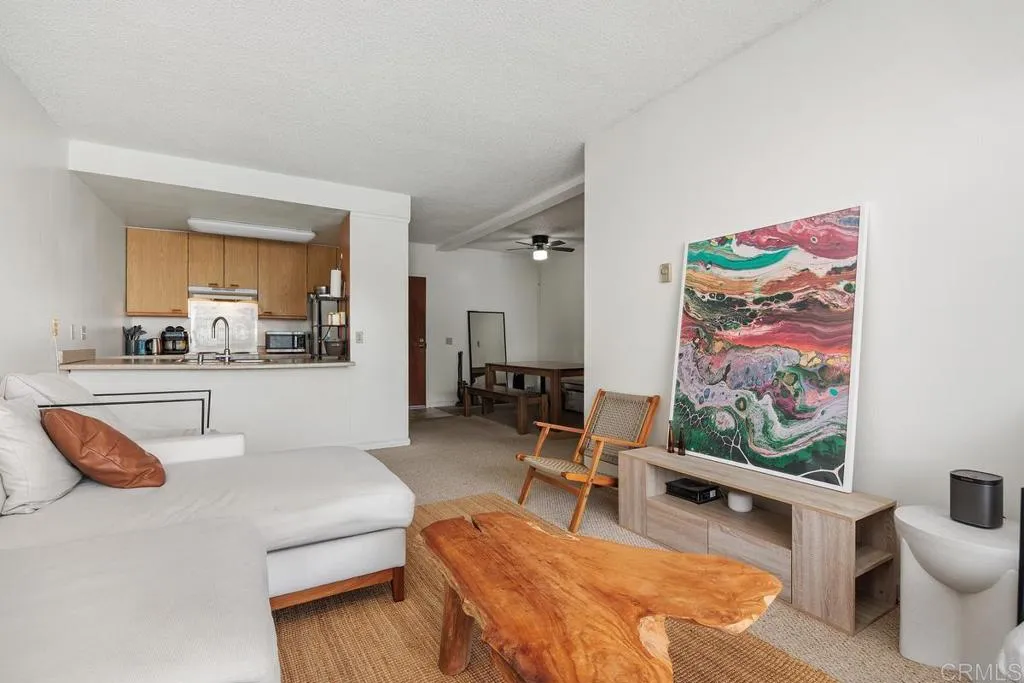 8332 Regents Road, #2F, San Diego, CA 92122 8332 Regents Road, #2F, San Diego, CA 92122