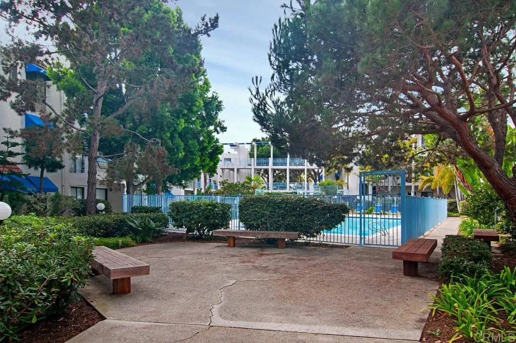 8332 Regents Road, #2F, San Diego, CA 92122 8332 Regents Road, #2F, San Diego, CA 92122
