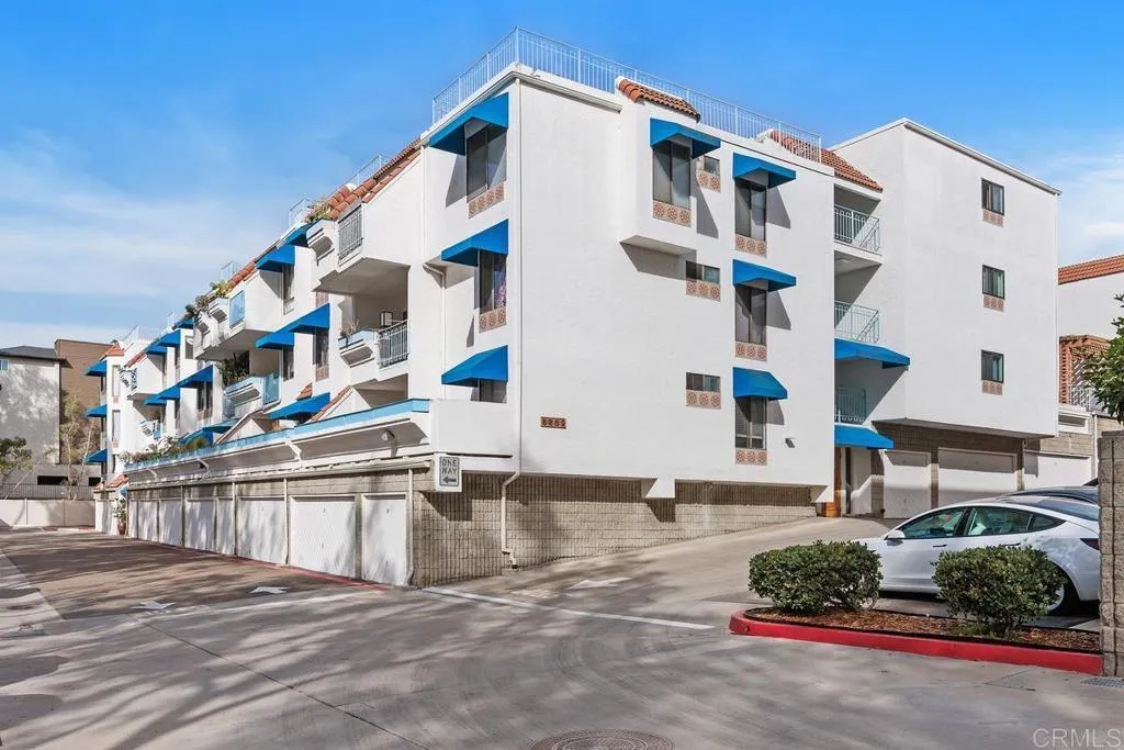 8332 Regents Road, #2F, San Diego, CA 92122 8332 Regents Road, #2F, San Diego, CA 92122