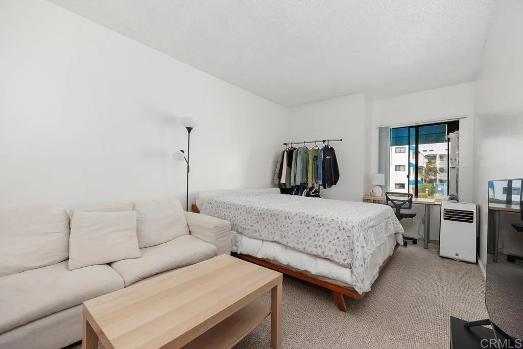 8332 Regents Road, #2F, San Diego, CA 92122 8332 Regents Road, #2F, San Diego, CA 92122