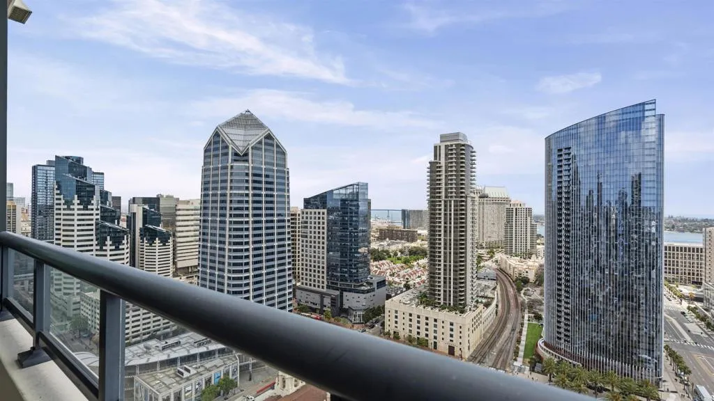 https://cdn.realtyfeed.com/cdn/127/307103105/3b938701bed41ddcd6d60d252d800491.webp