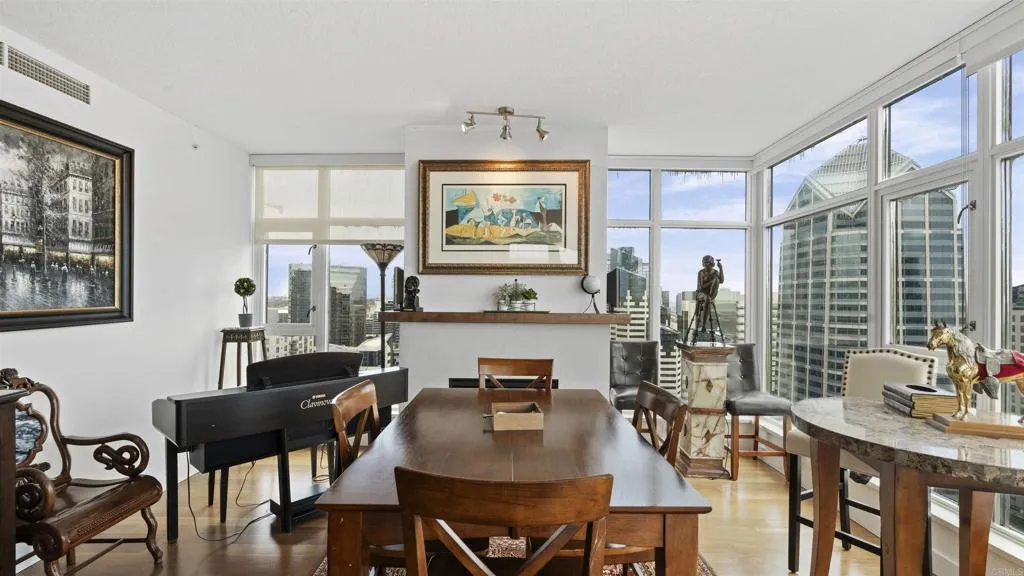 https://cdn.realtyfeed.com/cdn/127/307103105/402228313e06a6b3cc6aea8d63dc4923.webp