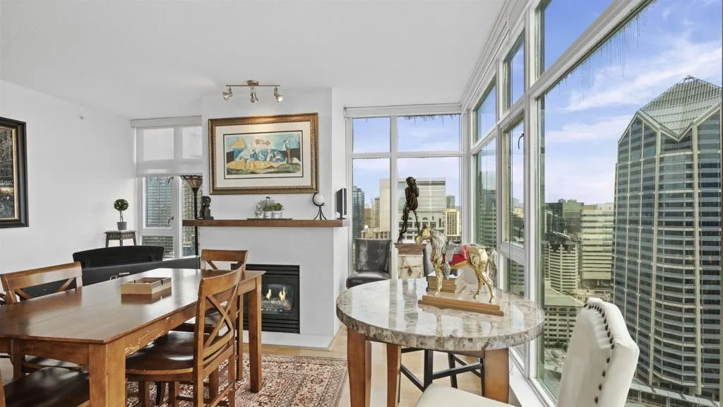 https://cdn.realtyfeed.com/cdn/127/307103105/b3b89630761c9543cc2d3a1b9abba0c6.webp