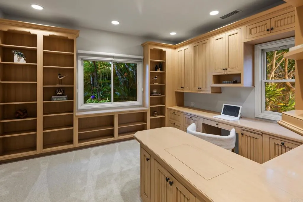 https://cdn.realtyfeed.com/cdn/127/307103169/69eb25d1e098ab8b0048baa6d77ed600.webp