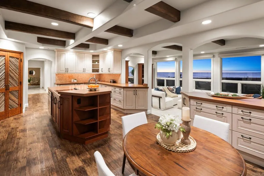 https://cdn.realtyfeed.com/cdn/127/307103169/7599de3e17e1868064b528c2e36cb519.webp