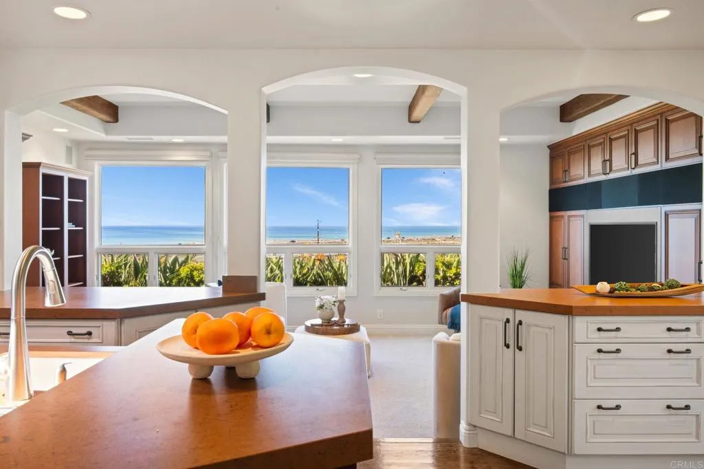 https://cdn.realtyfeed.com/cdn/127/307103169/bd30f907dce102472ad18cbe9df40d72.webp