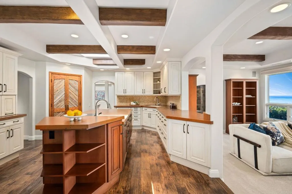https://cdn.realtyfeed.com/cdn/127/307103169/e793e6e2774aa2a35471c07619e55fa3.webp
