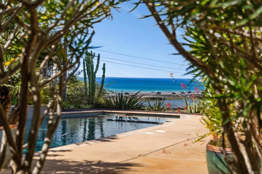 https://cdn.realtyfeed.com/cdn/127/307103169/f4a8a8baa6d5ec7e765c521a8744bcba.webp