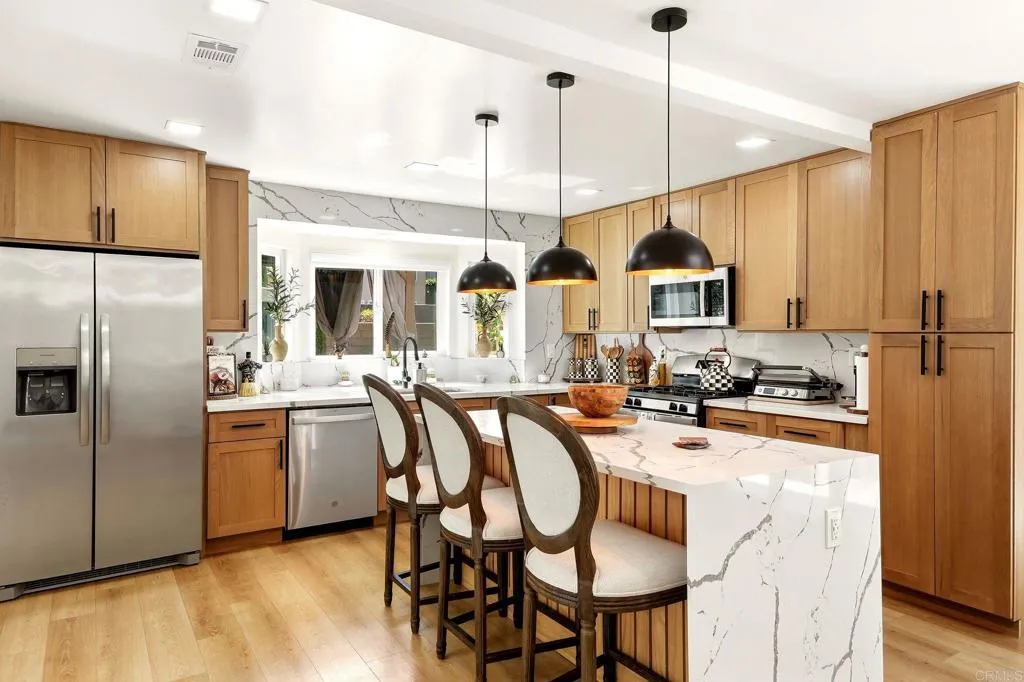 https://cdn.realtyfeed.com/cdn/127/307103255/cea843173dd8c8f9975a784cfa33faae.webp