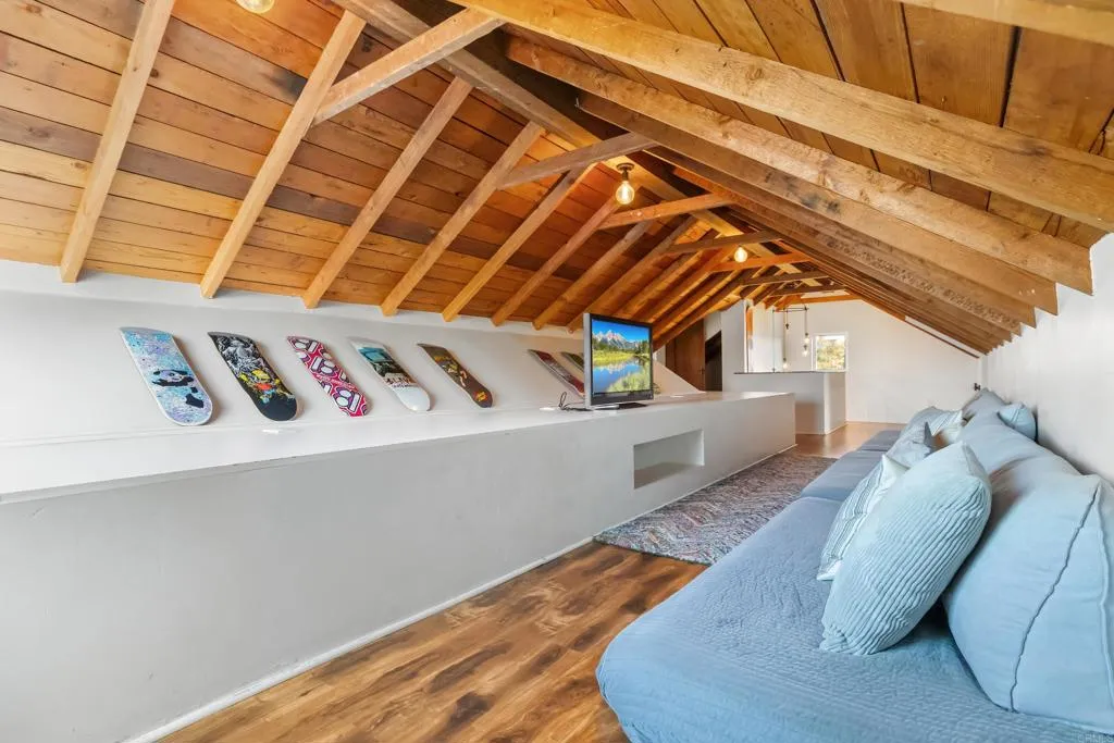 https://cdn.realtyfeed.com/cdn/127/307103265/03c11fe2e8b168a122346d8dd4b64577.webp