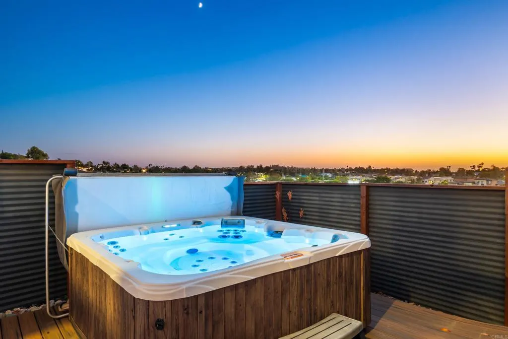 https://cdn.realtyfeed.com/cdn/127/307103265/3e87dfb085565a2323e82657995ca784.webp