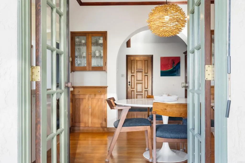 https://cdn.realtyfeed.com/cdn/127/307103265/702fe2be3586cb0f54c14b836fef09d8.webp