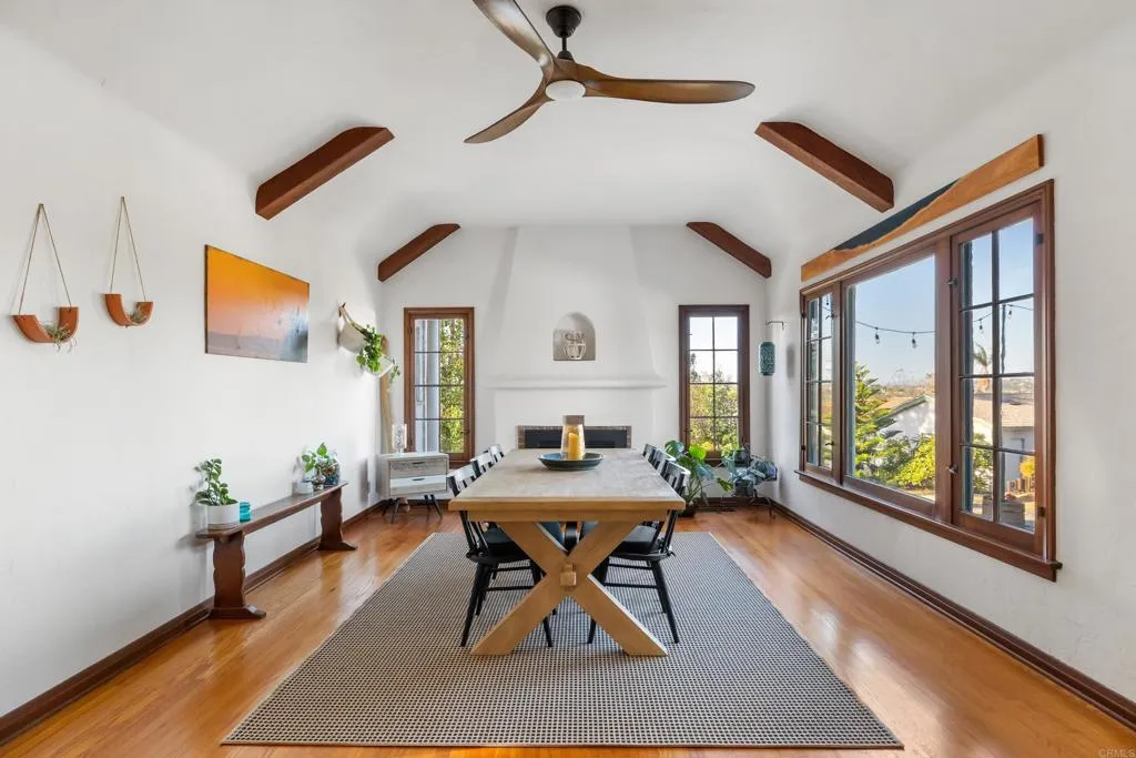 https://cdn.realtyfeed.com/cdn/127/307103265/f0d8452ab5016522343f95278701eb74.webp