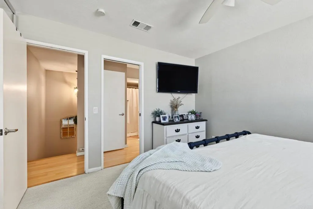 https://cdn.realtyfeed.com/cdn/127/307103274/94d8c68e447e8622121a7333b968b5d6.webp