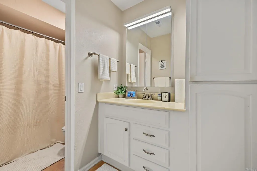 https://cdn.realtyfeed.com/cdn/127/307103274/df9722623f0dc86b5672a7c1a45fc626.webp