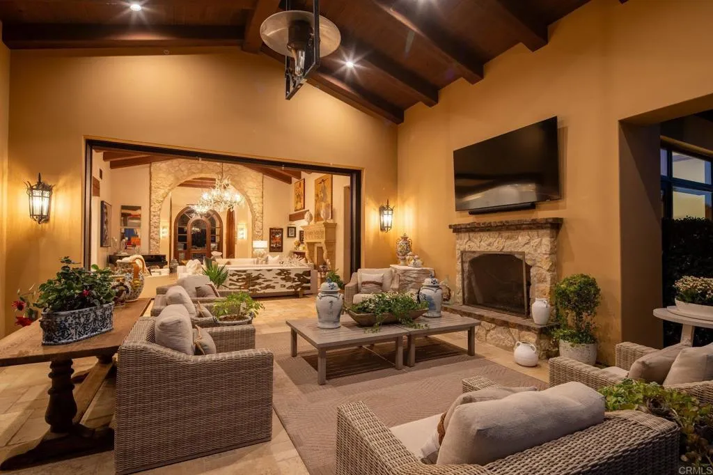 https://cdn.realtyfeed.com/cdn/127/307103322/4c63a16f7a26240babdbaf9f657994f0.webp