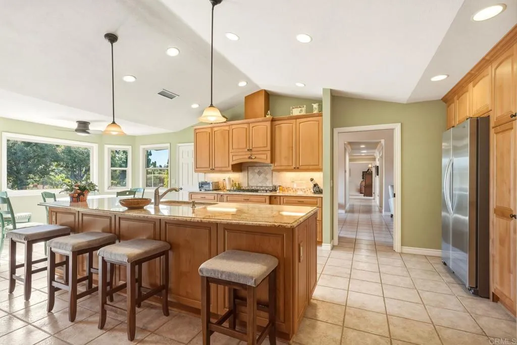 https://cdn.realtyfeed.com/cdn/127/307103344/e03110346ed4845aa0cd7767257a3337.webp