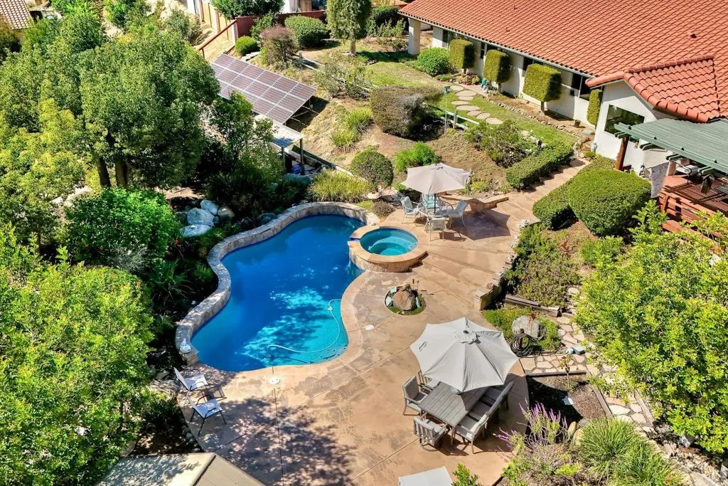https://cdn.realtyfeed.com/cdn/127/307103344/ff38ceef5601e879505a81cdb9ec23ad.webp