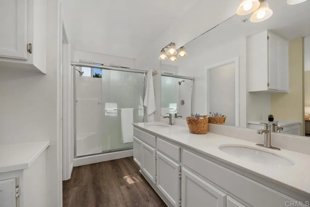 https://cdn.realtyfeed.com/cdn/127/307103401/0756a6f7fafb494573f4474d626da6ba.webp