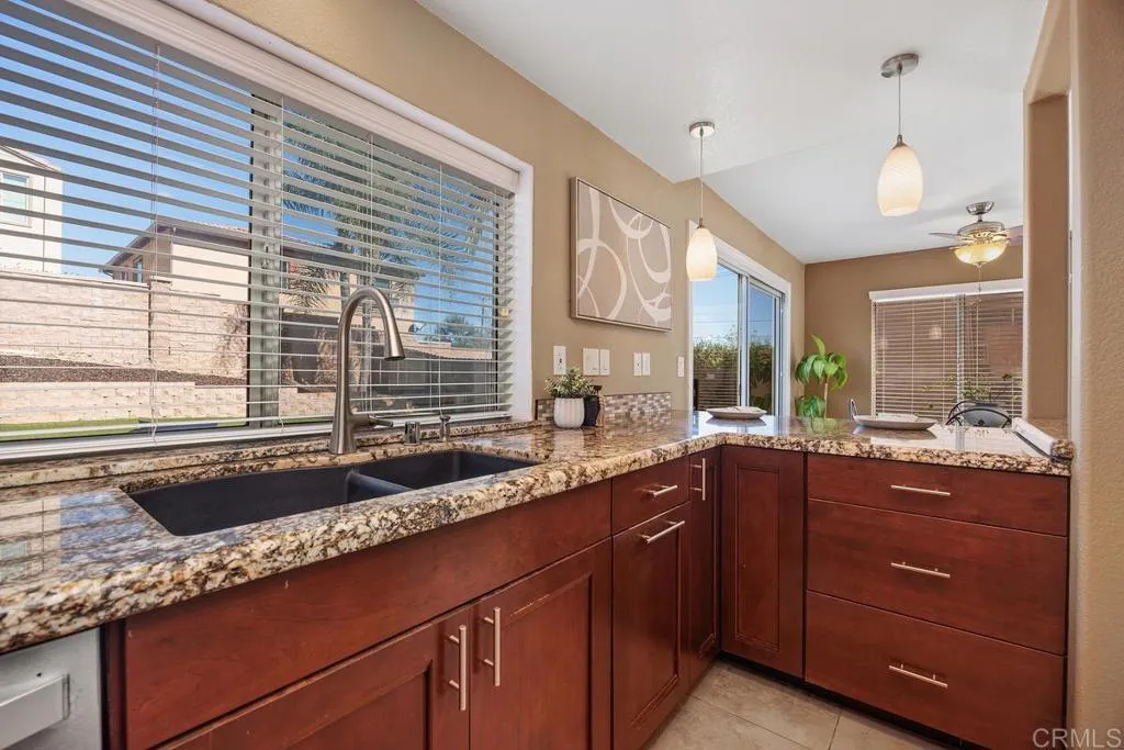 https://cdn.realtyfeed.com/cdn/127/307103401/486aa527ce632ddbddf30204231a082e.webp