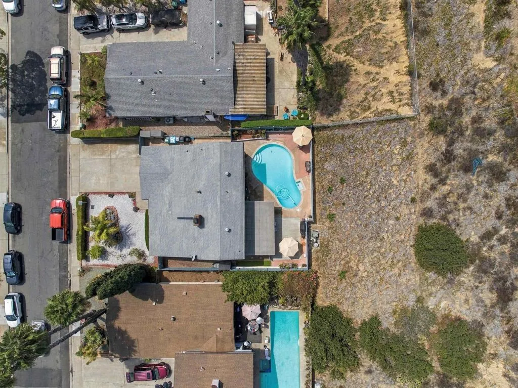 https://cdn.realtyfeed.com/cdn/127/307103441/2667bf4a1d64b020df8c0899bbd9c640.webp