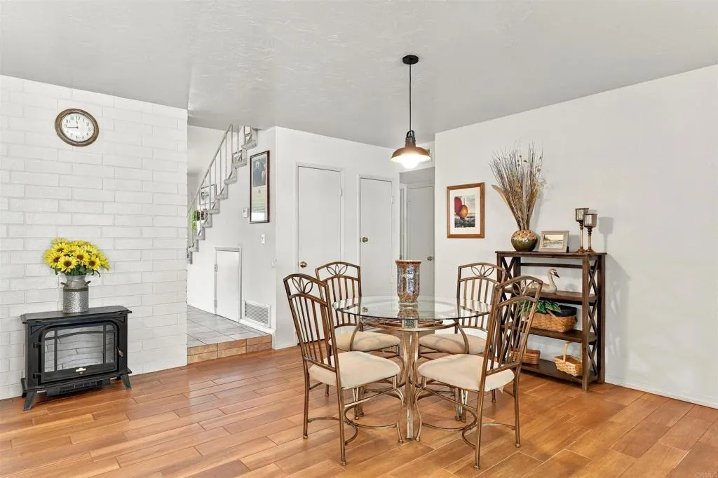 https://cdn.realtyfeed.com/cdn/127/307103441/cc7664b4d3ef7ded020f603586c1ecc2.webp