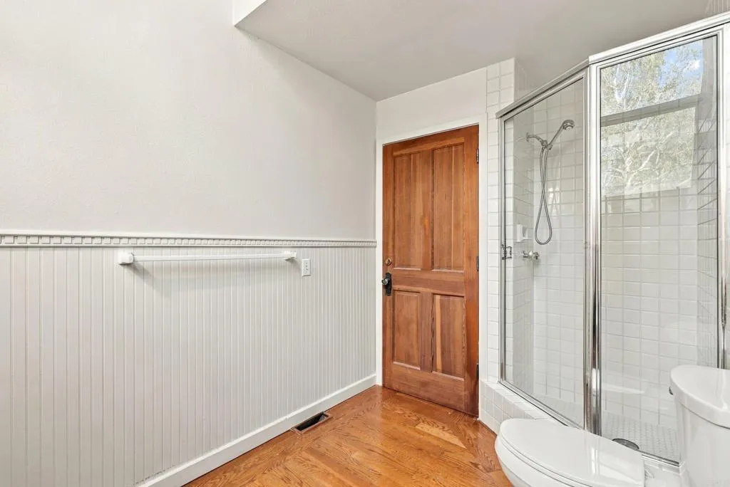 4616 Rancho Reposo, Del Mar, CA 92014 Downstairs Bathroom
