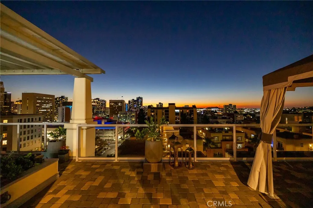 https://cdn.realtyfeed.com/cdn/127/307103454/8a8741922dcf99afa953d14c13a9544d.webp