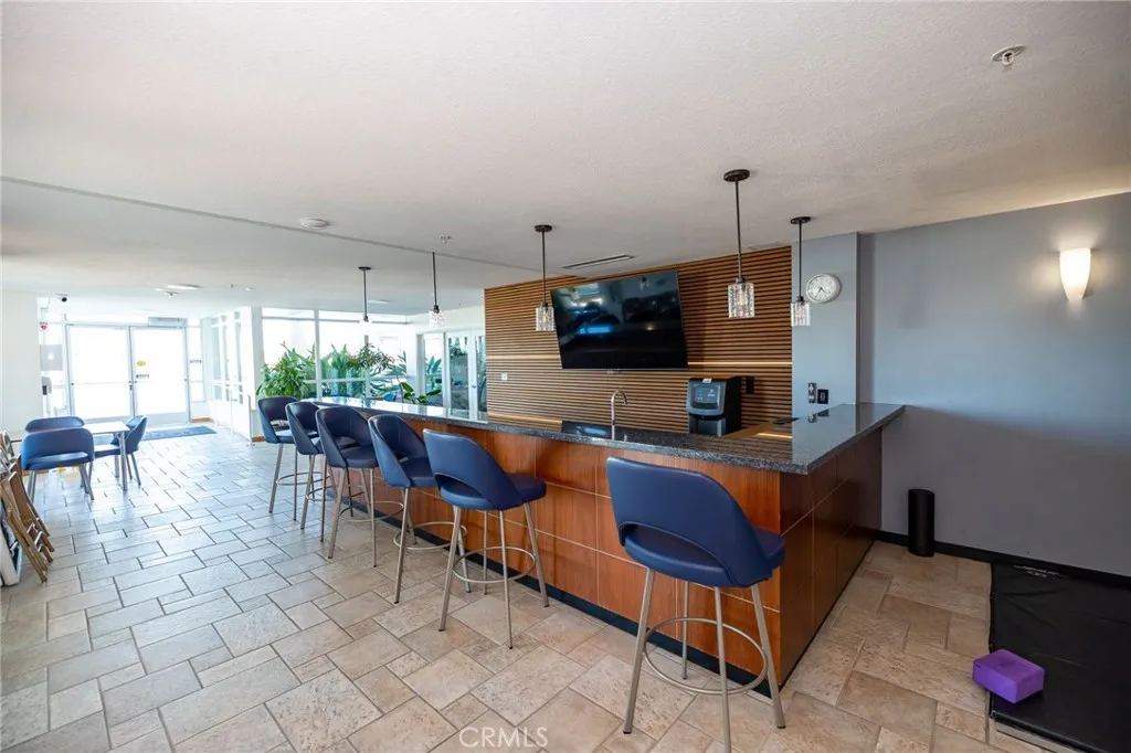 https://cdn.realtyfeed.com/cdn/127/307103454/95924cd0b0174c49908415813ac5bb76.webp