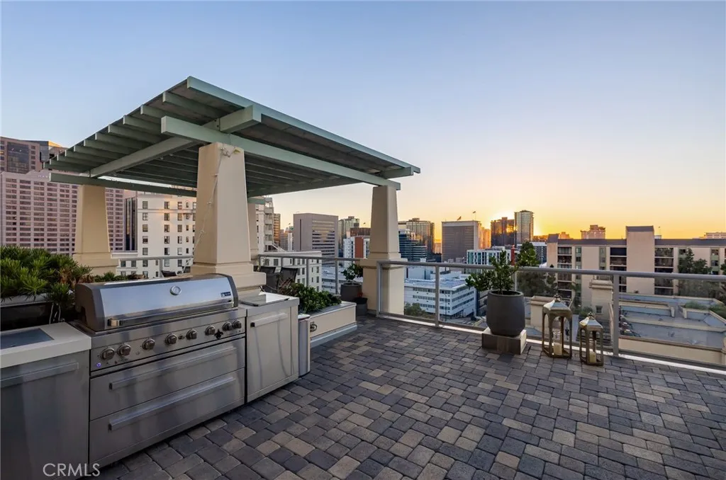 https://cdn.realtyfeed.com/cdn/127/307103454/9b22ad190bde5be70720bdde226f58e0.webp