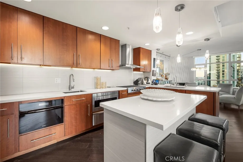 https://cdn.realtyfeed.com/cdn/127/307103454/b226e46cb15968f27e04afc63597a0f0.webp