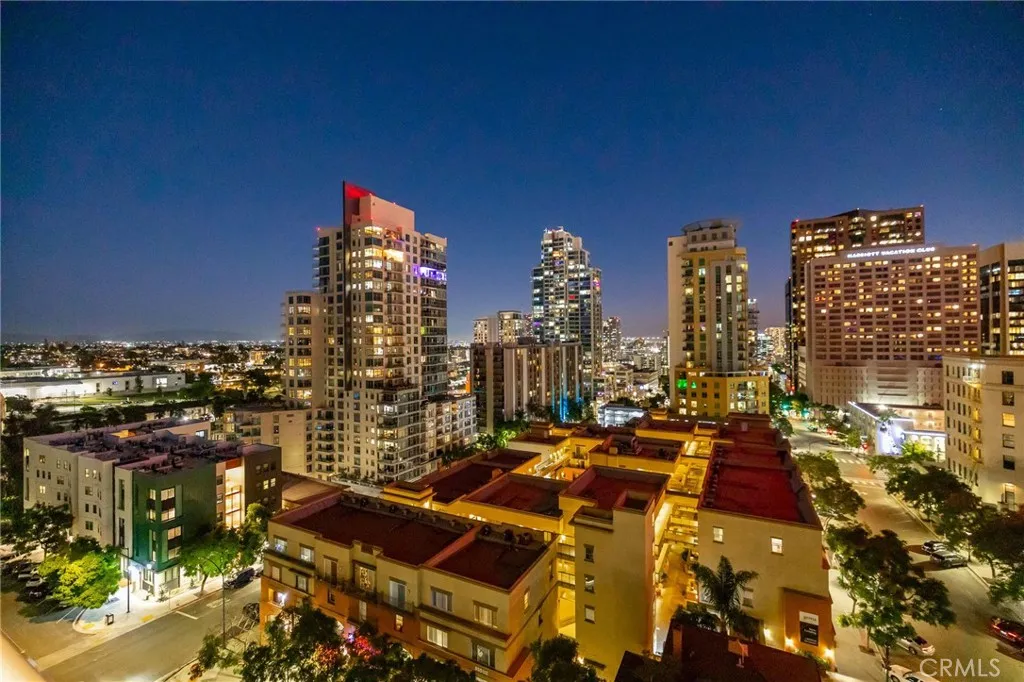 https://cdn.realtyfeed.com/cdn/127/307103454/cc5dc3ec6cdb03697b1ee7836ce6d029.webp